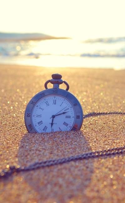clock in sand